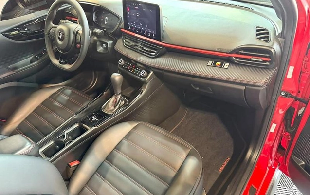 imagem-https://www.socarrao.com.br/sc-vehicle-images-prod/3996551/1789999657253-8490966_6_B_6f72b3cb77.jpeg