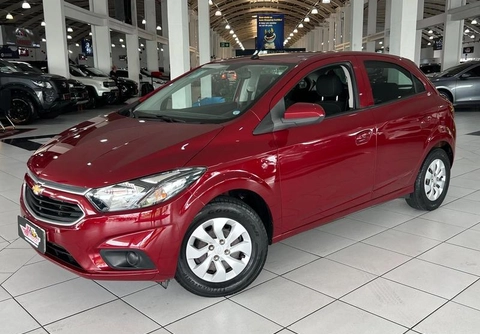 Chevrolet Onix 2018 Vermelho — foto 1 de 3