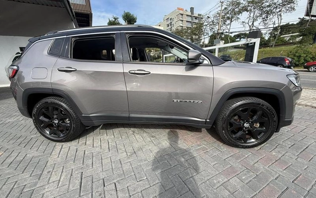 imagem-https://www.socarrao.com.br/sc-vehicle-images-prod/3996579/1789999800724-6952891_8_B_d081aa4b78.jpeg
