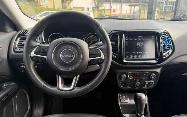 imagem-https://www.socarrao.com.br/sc-vehicle-images-prod/3996579/1789999800726-6952891_9_B_5f6bec8076.jpeg