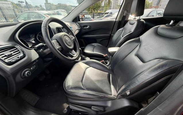 imagem-https://www.socarrao.com.br/sc-vehicle-images-prod/3996579/1789999800739-6952891_16_B_9beeda10bf.jpeg