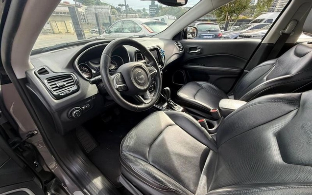 imagem-https://www.socarrao.com.br/sc-vehicle-images-prod/3996579/1789999800741-6952891_18_B_972d9e33d4.jpeg