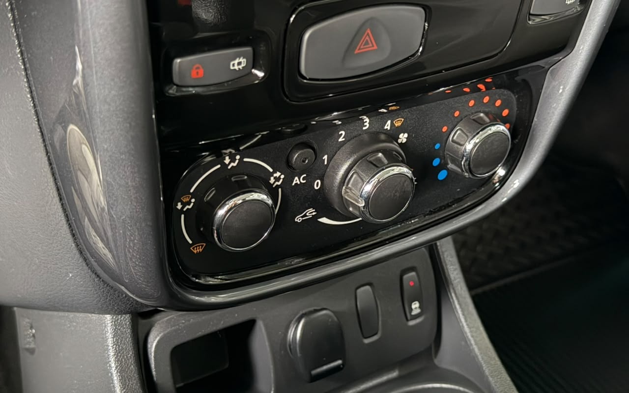 imagem-https://www.socarrao.com.br/sc-vehicle-images-prod/3996698/1790000014731-V2hhdHNBcHAgSW1hZ2UgMjAyNi0wOS0xOSBhdCAxMS4wNC40OC5qcGVn.jpeg