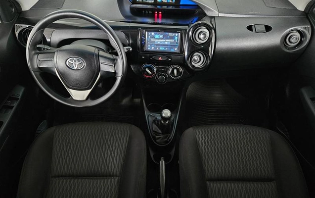 imagem-https://www.socarrao.com.br/sc-vehicle-images-prod/3996774/1790198136664-8448814_11_B_201bf2757e.jpeg