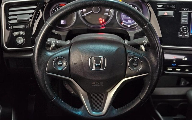 imagem-https://www.socarrao.com.br/sc-vehicle-images-prod/3996781/1790000546771-8488232_21_B_0b4cf33918.jpeg