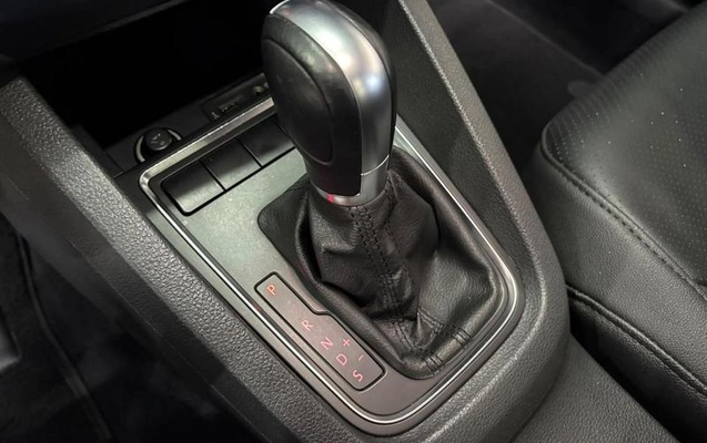 imagem-https://www.socarrao.com.br/sc-vehicle-images-prod/3996802/1790000234023-7994027_13_B_6843c953d7.jpeg