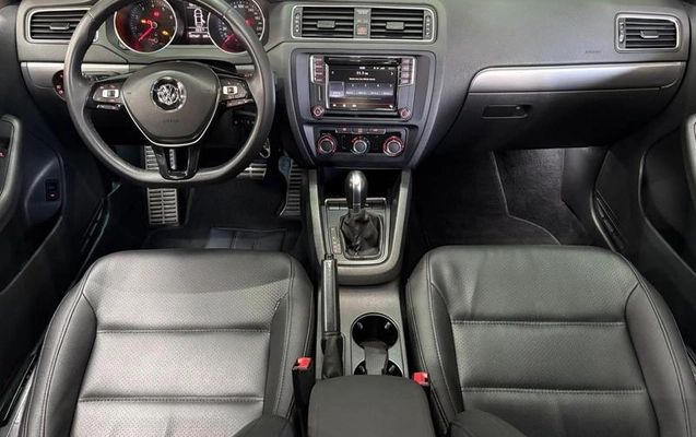 imagem-https://www.socarrao.com.br/sc-vehicle-images-prod/3996802/1790000234023-7994027_13_B_e581954d67.jpeg