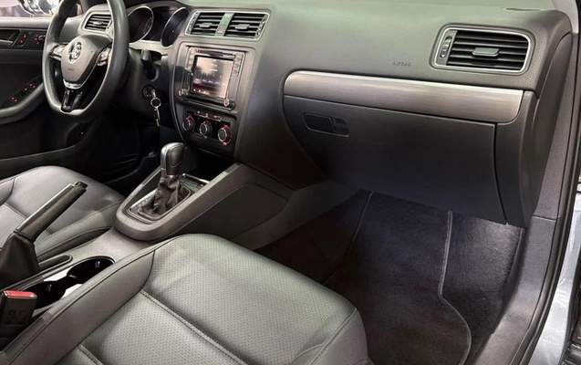 imagem-https://www.socarrao.com.br/sc-vehicle-images-prod/3996802/1790000234024-7994027_13_B_2af6db9976.jpeg