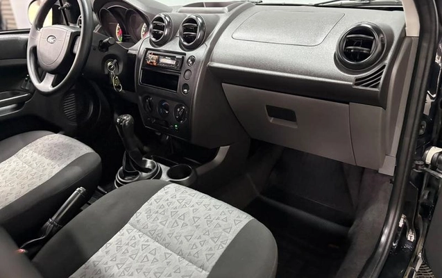 imagem-https://www.socarrao.com.br/sc-vehicle-images-prod/3996805/1790000212344-8395785_2_B_acdd14e76a.jpeg