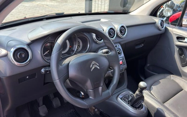 imagem-https://www.socarrao.com.br/sc-vehicle-images-prod/3996870/1790000330873-8341521_3_B_839a9f6da0.jpeg