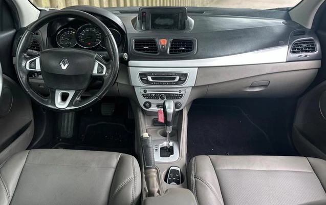 imagem-https://www.socarrao.com.br/sc-vehicle-images-prod/3996887/1790000391433-8486833_13_B_b0f240ce5b.jpeg