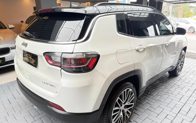 imagem-https://www.socarrao.com.br/sc-vehicle-images-prod/3996980/1790000536477-8490081_17_B_56ecc36d6a.jpeg
