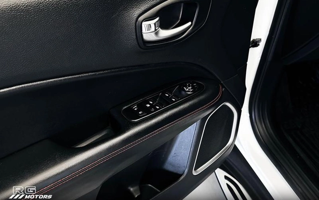 imagem-https://www.socarrao.com.br/sc-vehicle-images-prod/3997040/1790000905409-8471576_1_B_a442907d99.jpeg