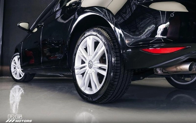 imagem-https://www.socarrao.com.br/sc-vehicle-images-prod/3997060/1790000918300-8489712_13_B_074fbe425e.jpeg