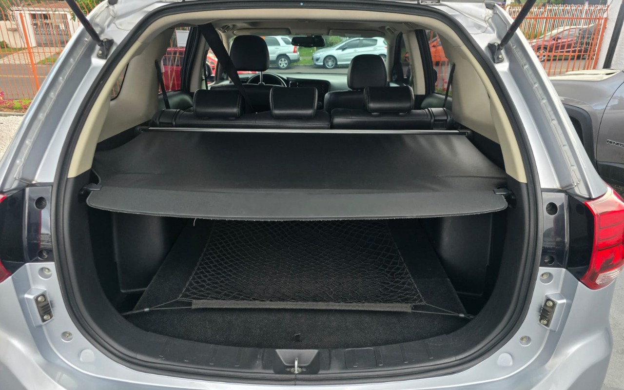 imagem-https://www.socarrao.com.br/sc-vehicle-images-prod/3997141/1790001000905-V2hhdHNBcHAgSW1hZ2UgMjAyNi0wNy0xNCBhdCAxMi41OC4wNCAoMikuanBlZw.jpeg