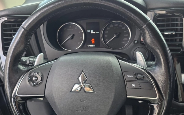 imagem-https://www.socarrao.com.br/sc-vehicle-images-prod/3997141/1790001001930-V2hhdHNBcHAgSW1hZ2UgMjAyNi0wNy0xNCBhdCAxMi41Ny41NyAoMSkuanBlZw.jpeg