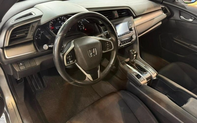 imagem-https://www.socarrao.com.br/sc-vehicle-images-prod/3997168/1790001050755-8494440_5_B_366a7cb2f8.jpeg