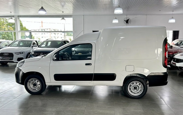 imagem-https://www.socarrao.com.br/sc-vehicle-images-prod/3997405/1790001677255-cbce099af55e4a4a94bc5d174b2eb4c8_1790001625195.jpg