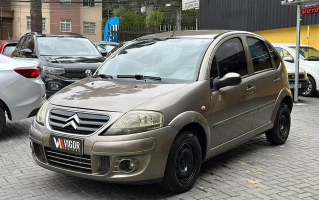 imagem-https://www.socarrao.com.br/sc-vehicle-images-prod/3997540/1790001914603-8476151_6_B_a22c68a269.jpeg