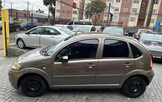 imagem-https://www.socarrao.com.br/sc-vehicle-images-prod/3997540/1790001914607-8476151_16_B_2b896b4582.jpeg