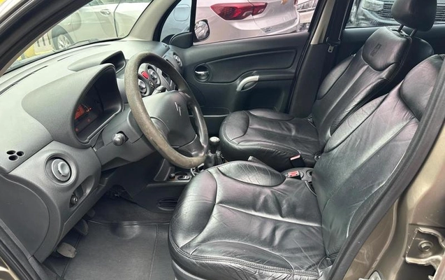 imagem-https://www.socarrao.com.br/sc-vehicle-images-prod/3997540/1790001914619-8476151_12_B_0f599cbb2b.jpeg