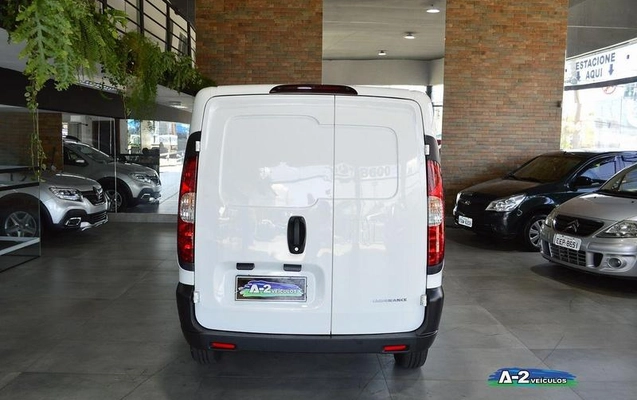 imagem-https://www.socarrao.com.br/sc-vehicle-images-prod/3997763/1790002464128-8490666_8_B_c64d7da25a.jpeg