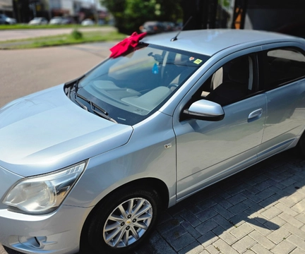 Chevrolet Cobalt 2012 Prata — foto 1 de 3