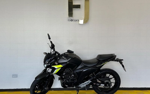 imagem-https://www.socarrao.com.br/sc-vehicle-images-prod/3997795/1790023334432-8461070_9_B_baa68cf0b1.jpeg