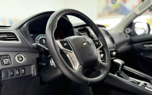 imagem-https://www.socarrao.com.br/sc-vehicle-images-prod/3997835/1790868530857-8492419_13_B_a8d342da19.jpeg
