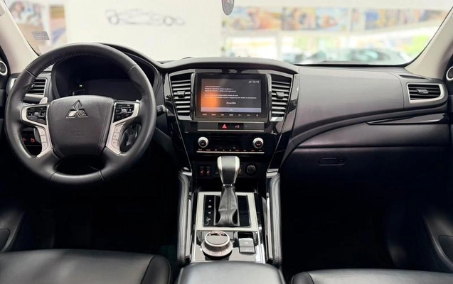 imagem-https://www.socarrao.com.br/sc-vehicle-images-prod/3997835/1790868530861-8492419_9_B_353bfc3c6f.jpeg