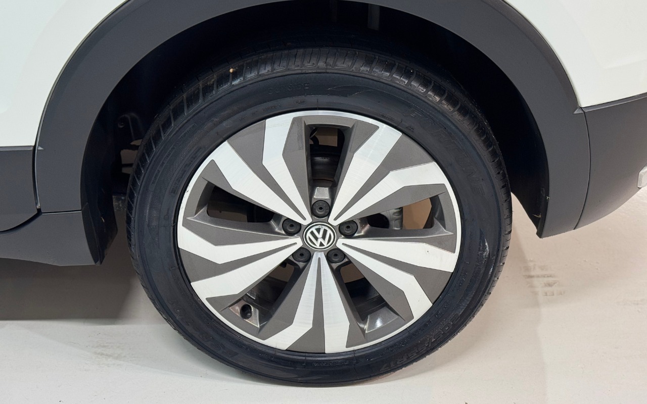 imagem-https://www.socarrao.com.br/sc-vehicle-images-prod/3998002/1790003074319-VC1Dcm9zcyBDb21mb3J0bGluZSAyMDAgLSBCUkFOQ08gLSAyMDIwIC0gIEJFWjM1OTYgKDExKS5wbmc.png