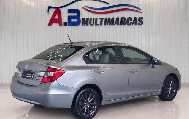 imagem-https://www.socarrao.com.br/sc-vehicle-images-prod/3998115/1790003440074-8496494_12_B_ec28b02042.jpeg