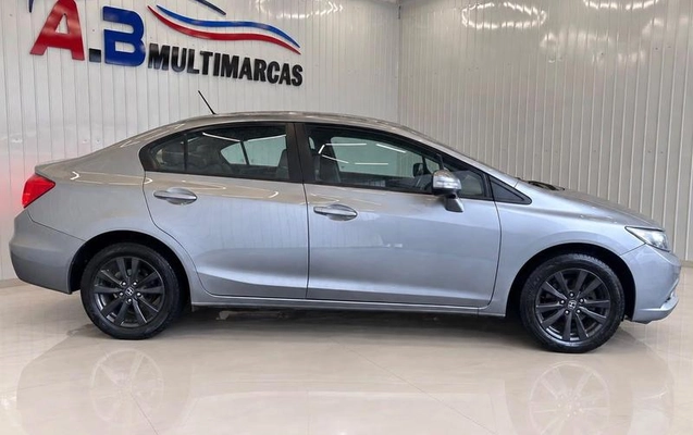 imagem-https://www.socarrao.com.br/sc-vehicle-images-prod/3998115/1790003440076-8496494_9_B_7f853ddfbc.jpeg