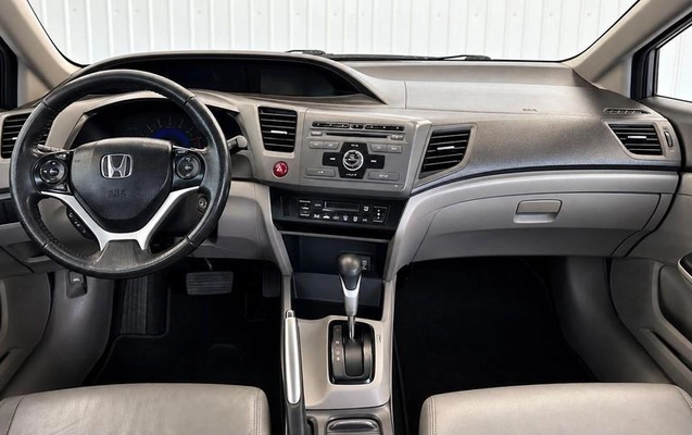 imagem-https://www.socarrao.com.br/sc-vehicle-images-prod/3998115/1790003440090-8496494_0_B_154ebf1ddf.jpeg