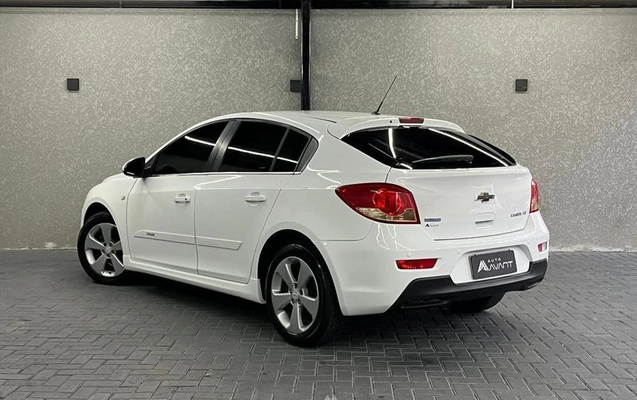 imagem-https://www.socarrao.com.br/sc-vehicle-images-prod/3998160/1790080466770-8478543_2_B_eae5ecaf76.jpeg
