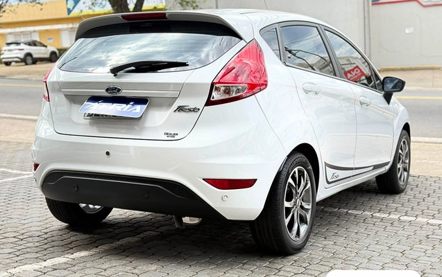 imagem-https://www.socarrao.com.br/sc-vehicle-images-prod/3998178/1790012472792-73fda643-a674-41a4-8c5d-be1c9697fa9a.jpg