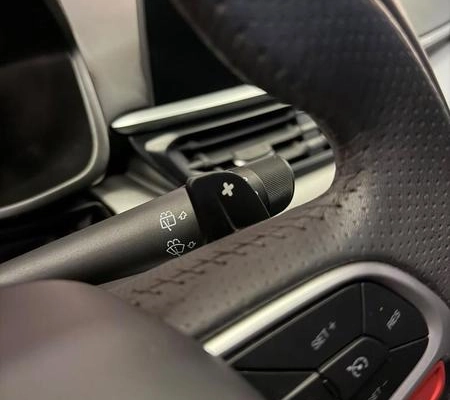 imagem-https://www.socarrao.com.br/sc-vehicle-images-prod/3998219/1790003644713-8494785_8_B_cfda7326fb.jpeg