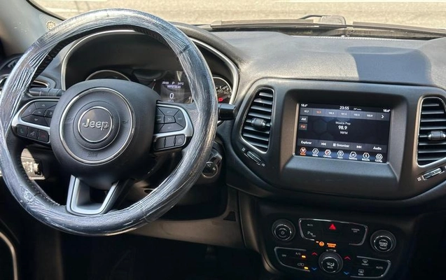 imagem-https://www.socarrao.com.br/sc-vehicle-images-prod/3998394/1790004276905-8496610_9_B_621c9f9687.jpeg