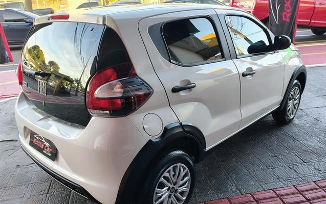 imagem-https://www.socarrao.com.br/sc-vehicle-images-prod/3998532/1790004129985-8489571_14_B_013376e490.jpeg