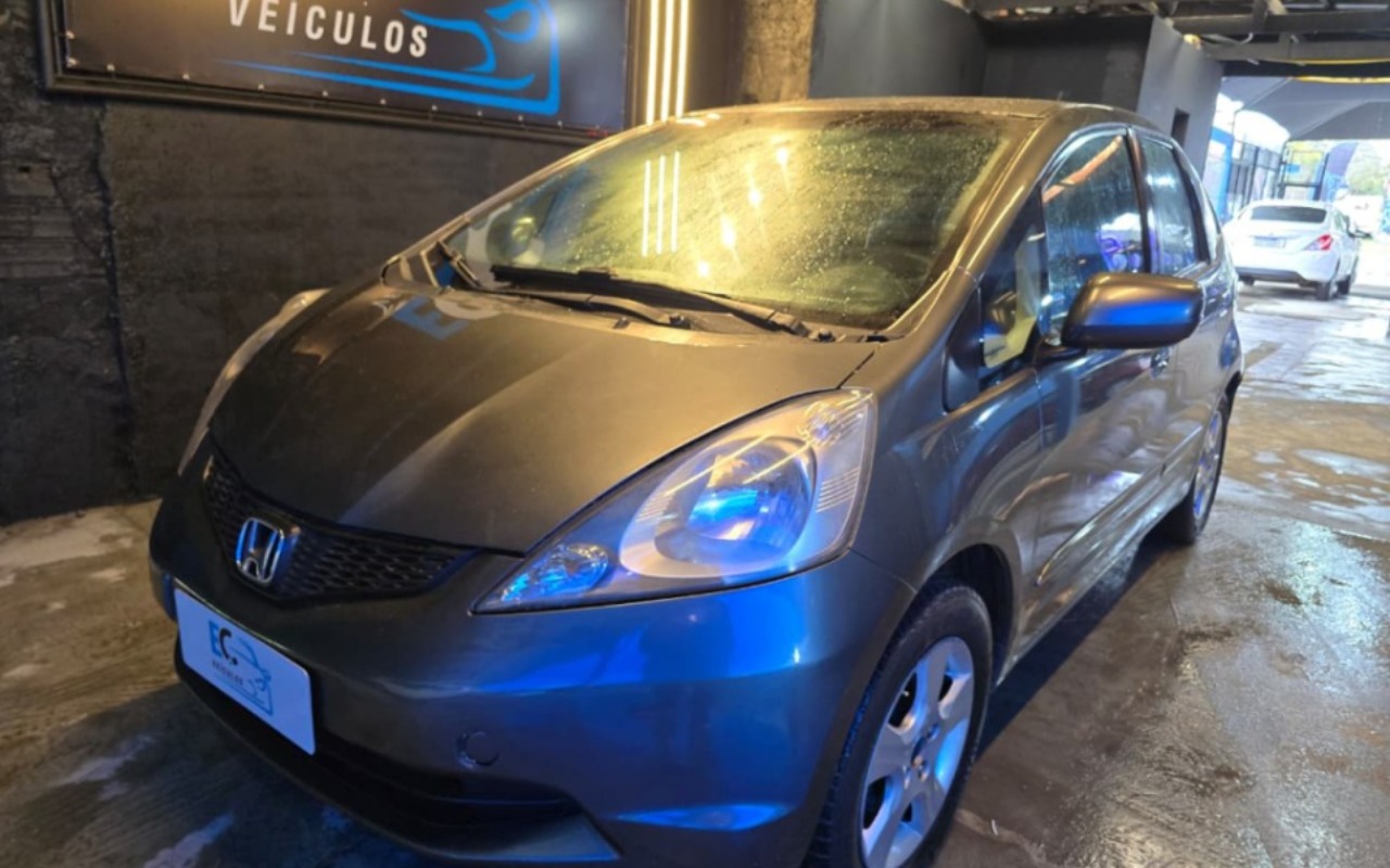 Honda Fit 2009 Cinza — foto 1 de 3
