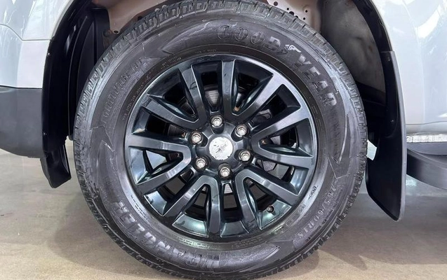 imagem-https://www.socarrao.com.br/sc-vehicle-images-prod/3998913/1790005250142-7813322_7_B_b5a6edc713.jpeg
