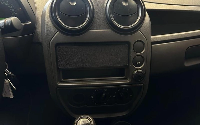 imagem-https://www.socarrao.com.br/sc-vehicle-images-prod/3998916/1790023347585-8446921_9_B_6a90fd1ab8.jpeg
