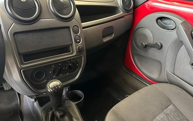 imagem-https://www.socarrao.com.br/sc-vehicle-images-prod/3998916/1790023347592-8446921_15_B_156a0655ee.jpeg