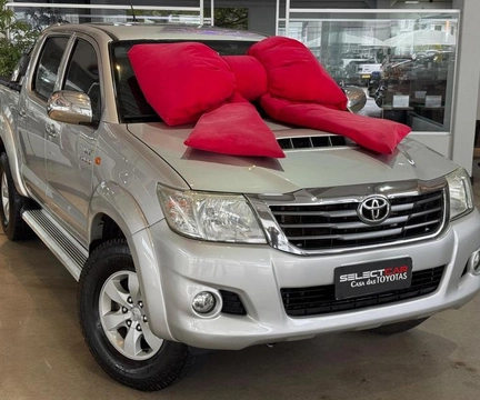 Toyota Hilux 2014 Prata — foto 1 de 3