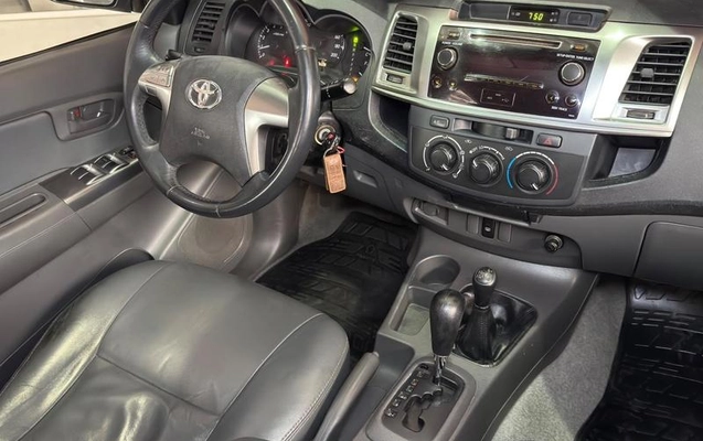 imagem-https://www.socarrao.com.br/sc-vehicle-images-prod/3998918/1790005256323-8154139_15_B_e0423148e4.jpeg