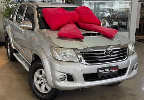Toyota Hilux 2014 Prata — foto 1 de 3