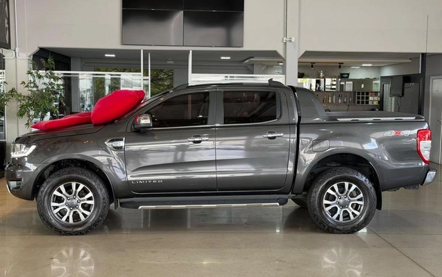 imagem-https://www.socarrao.com.br/sc-vehicle-images-prod/3998921/1790005259610-8175999_9_B_65f8d84177.jpeg