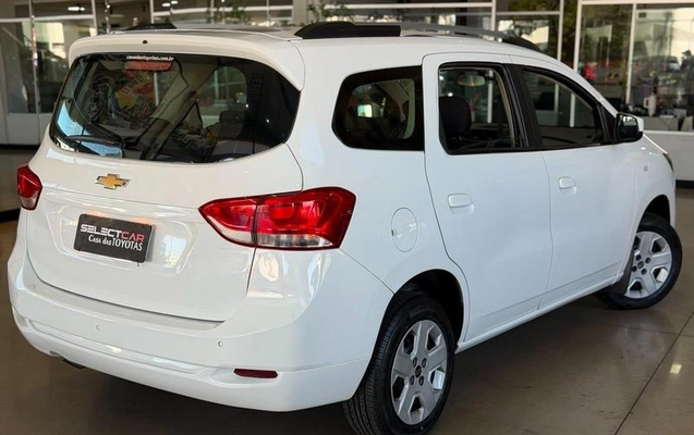 imagem-https://www.socarrao.com.br/sc-vehicle-images-prod/3998926/1790005265030-8244624_0_B_e0d7d059bf.jpeg