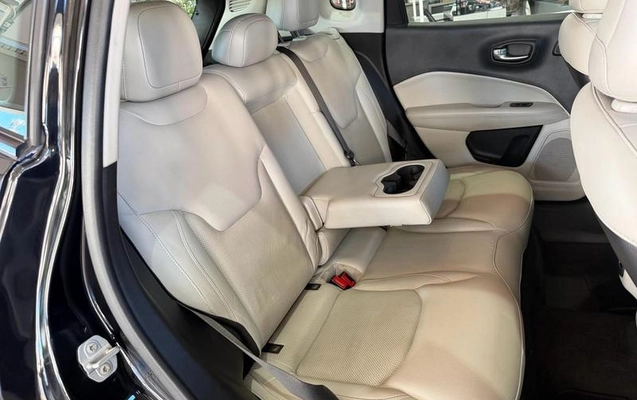 imagem-https://www.socarrao.com.br/sc-vehicle-images-prod/3998933/1790005268097-8257438_10_B_b82a9f8a50.jpeg