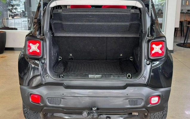 imagem-https://www.socarrao.com.br/sc-vehicle-images-prod/3998935/1790005269799-8276769_6_B_864a375cea.jpeg
